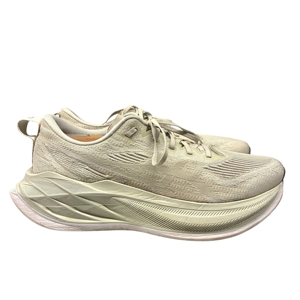 Asics Novablast 3 Running Shoes Mens 10 Beige Cream Cushioned Athleisure